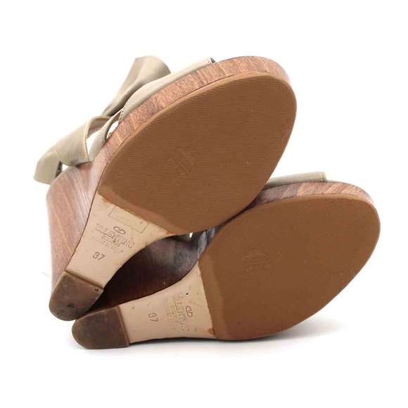 Valentino Garavani Grey Leather Bow Peep Toe Wooden Wedge Platform Sandal 37 - Picture 7 of 7
